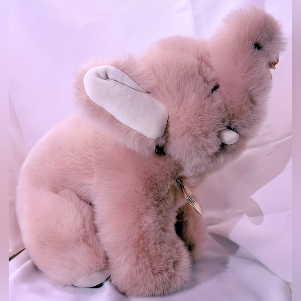 Vintage Adorable Gund Beige Plush Elephant Holding Flowers with Tags